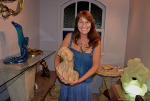 Maricá: Novidade no Mercado das Artes 7 Ângela Moure, que já expôs em Búzios, Nova Iorque e em Saint-Paul de Vence, cidade medieval da Riviera Francesa. (foto: Clarildo Menezes)