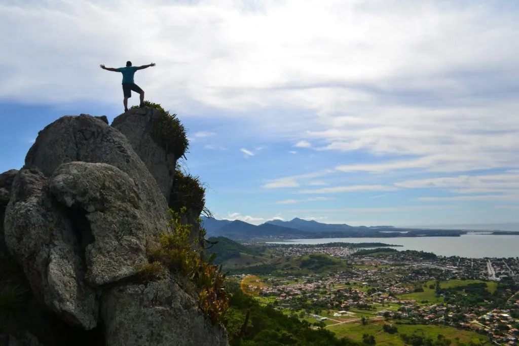 As 6 Melhores Trilhas em Maricá (RJ) 8 vista pedra macaco marica