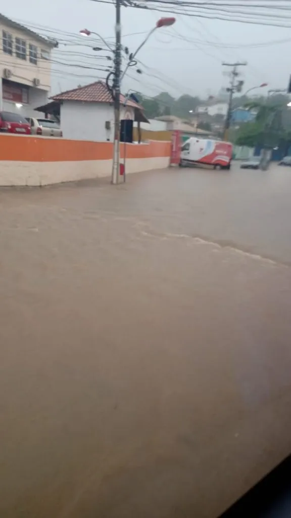 Prefeitura de Maricá emite nota e alerta para possibilidade de mais chuvas 11 centro