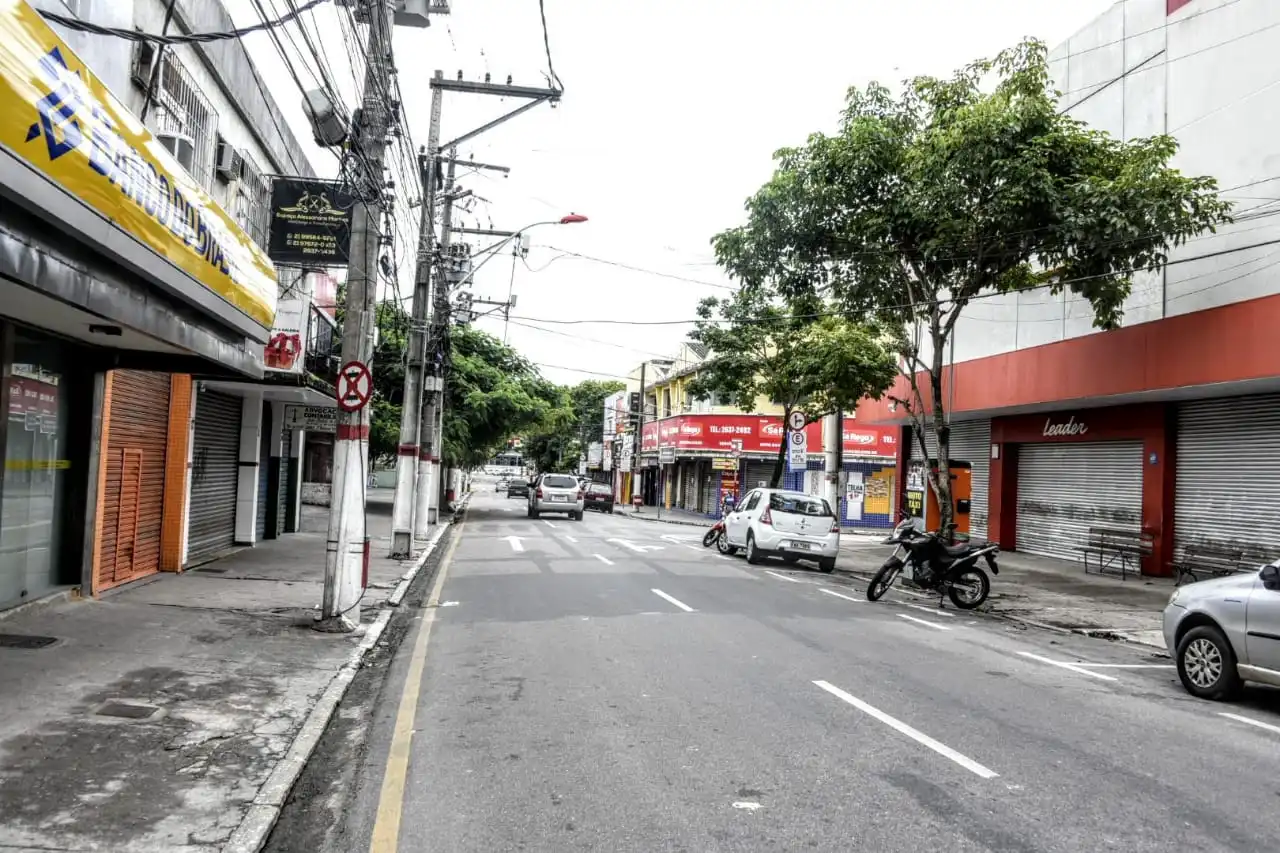 Maricá: Praias e centros comerciais ficam vazios 11 centro maricá