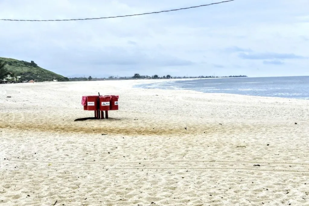 Maricá: Praias e centros comerciais ficam vazios 12 praia recanto