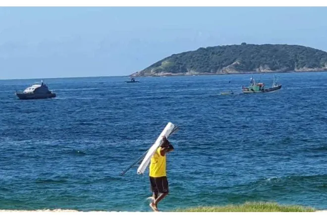 Marinha combate pesca predatória em Itaipuaçu 11 traineiras ita