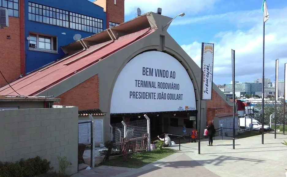 Niterói tem restrição para ônibus intermunicipais e táxis 10 terminal
