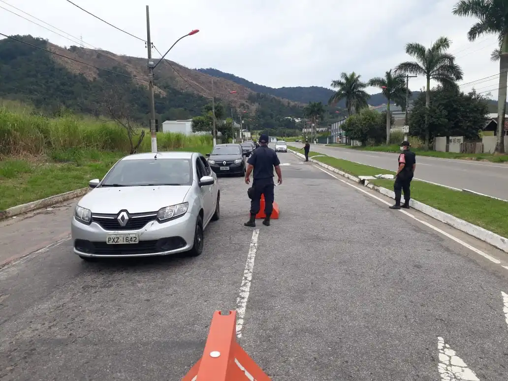 Maricá: Barreiras impediram a entrada de mais de 1800 veículos no feriado 7 barreiras