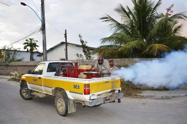 Maricá: Moradores cobram volta do "carro fumacê" 9 fumace marica