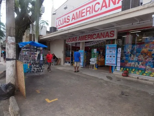 Lojas Americanas é invadida e furtada no Centro de Maricá 5 lojas americanas