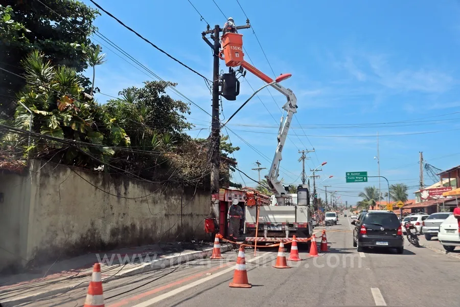 Maricá: Inércia do poder público leva Enel a debochar de consumidores 9 Enel Marica Poste Energia
