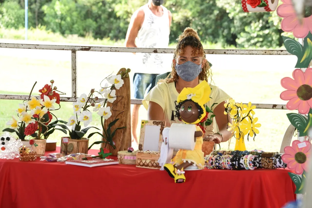 Maricá: Feira Livre Solidária de Cordeirinho teve artesanato, moda e atração cultural 9 artesanato feira livre cordeirinho