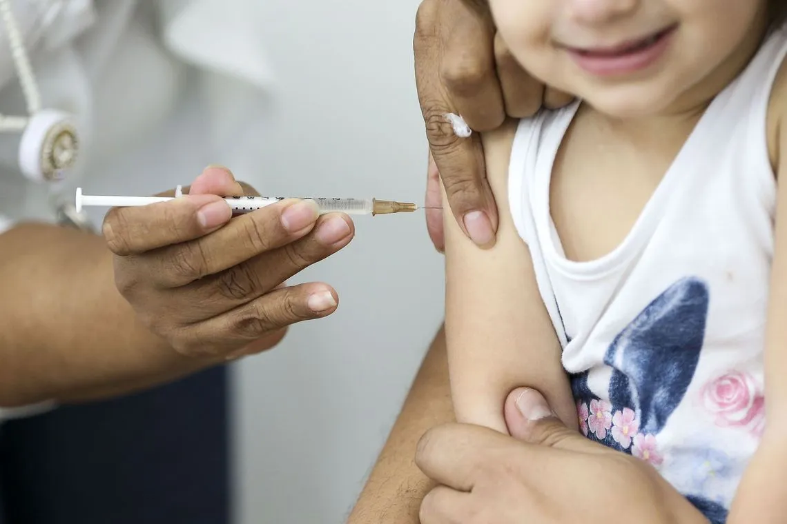 Maricá mantém a vacinação de crianças com Coronavac, mas suspende a Pfizer pediátrica por falta de doses 7 vacina crianca