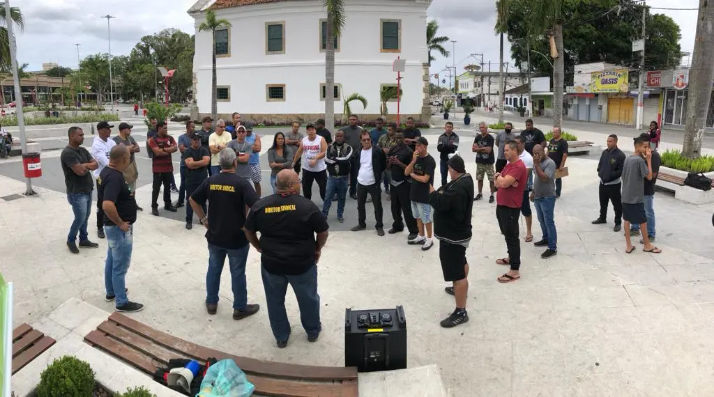 Maricá: Vigilantes fazem ato contra atraso de salários 9 ato vigilantes atraso salarios