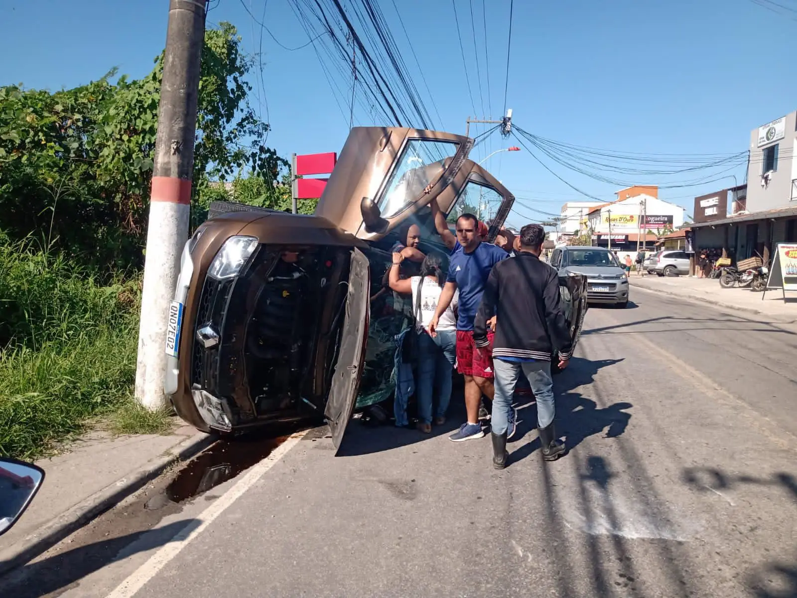 Acidente grave em cruzamento em Itaipuaçu deixa feridos (Vídeo) 9 acidente itaipuacu