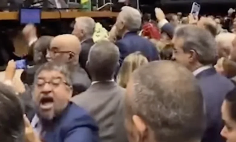 PGR pede inquérito para investigar tapa de Quaquá em deputado bolsonarista 8 Quaqua