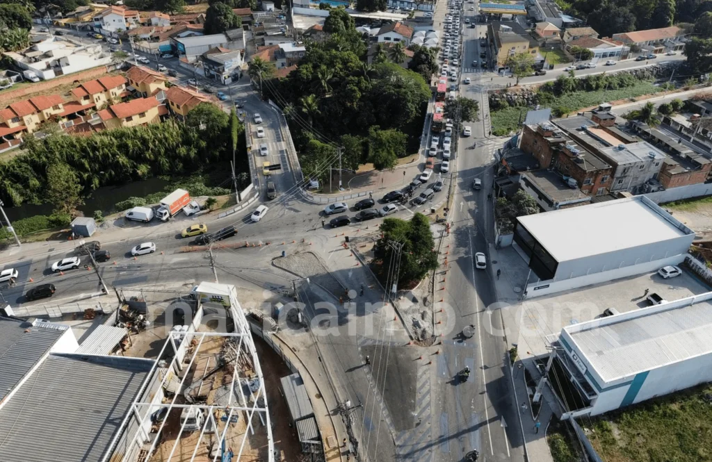 Maricá: Enel destrói árvore que o prefeito Fabiano Horta garantiu preservar 9 Rotatoria mumbuca 1 arvore 3