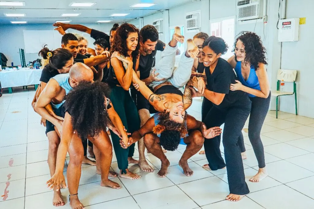 Theatrum Mundi - Imersão em teatralidade física e expansão em 2025 15 materia oficina 4
