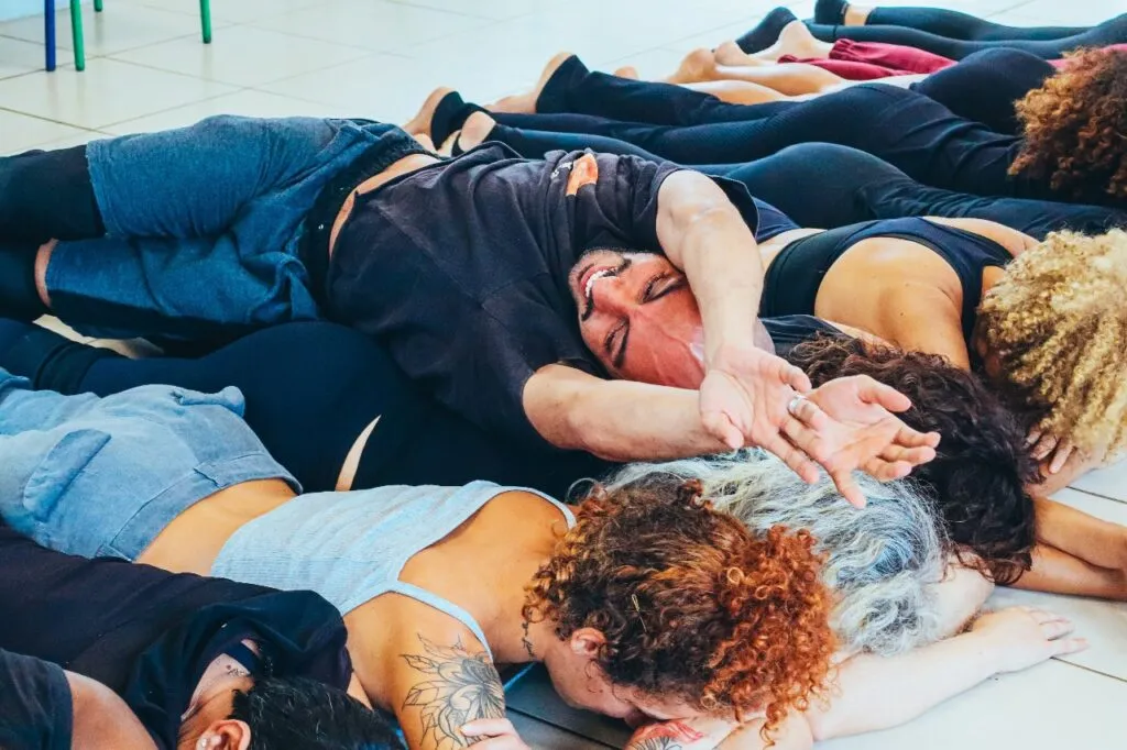 Theatrum Mundi - Imersão em teatralidade física e expansão em 2025 16 materia oficina 5
