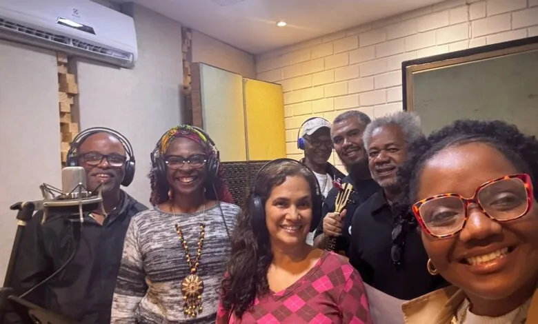 Escritora de Maricá concorre com samba-enredo em homenagem à cultura afro-brasileira para o Carnaval 2025 8 equipe samba 6