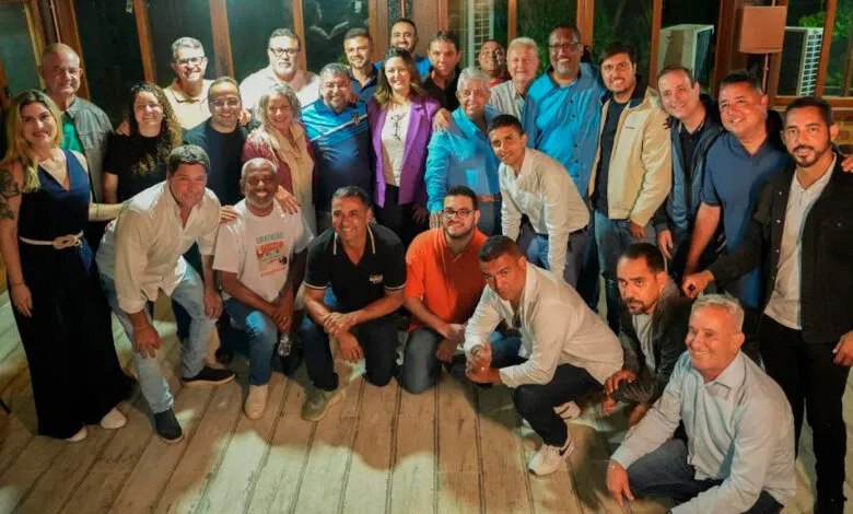 Quaquá adia anúncio de secretariado para sua 3ª gestão à frente de Maricá (RJ) 8 reuniao vereadores quaqua