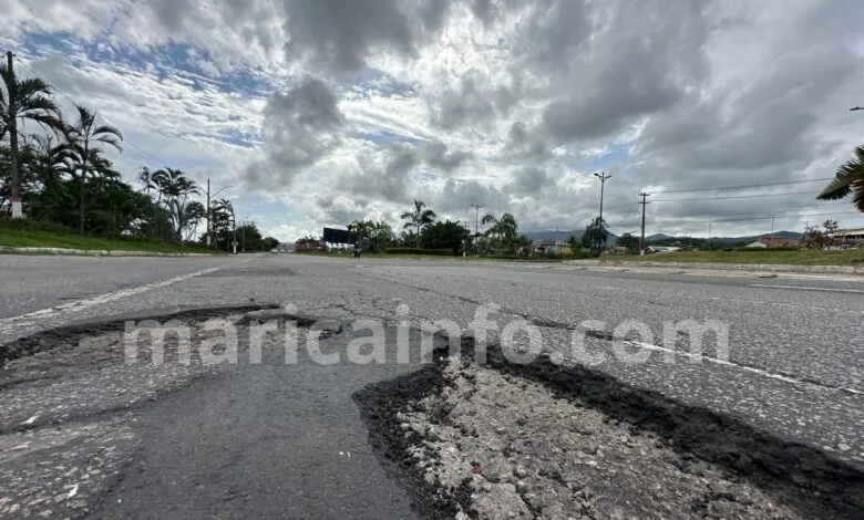 Perigo na RJ-106: Crateras podem causar acidentes em diversos pontos da via em Maricá (RJ) 10 buracos rj106 marica