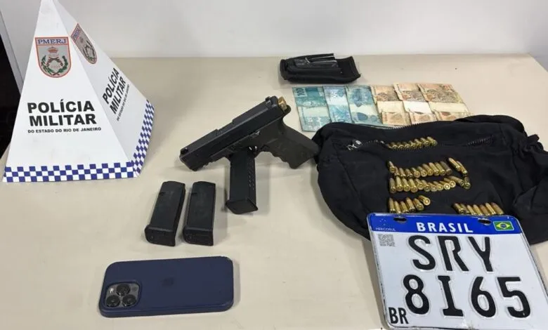 Polícia Militar prende homem e apreende arma de fogo em Maricá 7 4rma