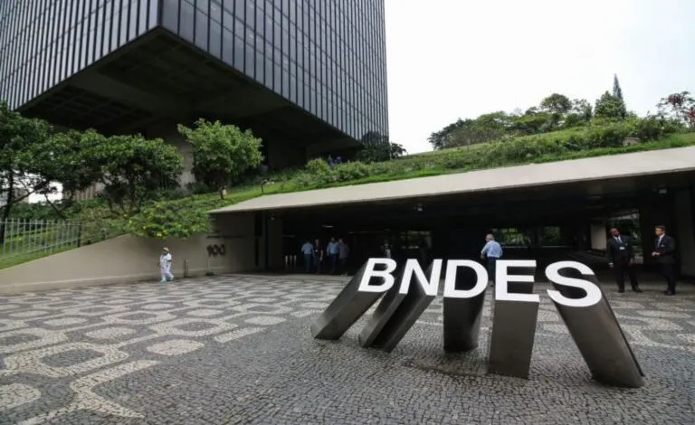 Quaquá afirma que BNDES apoiará obras de turismo, indústria e meio ambiente em Maricá 7 bndes