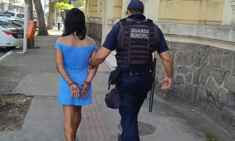 Mulher trans é detida no Centro de Maricá após furtar farmácias 8 mulher trans e1744995274256