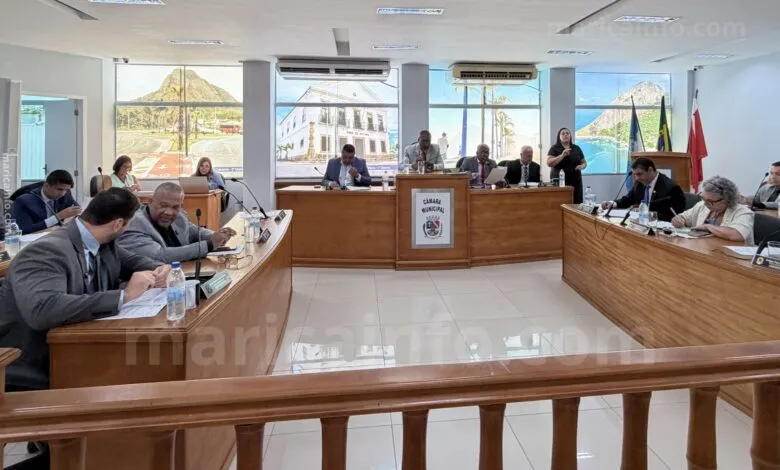 Câmara de Maricá retoma sessões após recesso, mas adia votações por falta de análise nas comissões 9 vereadores sessao marica 24 02 26