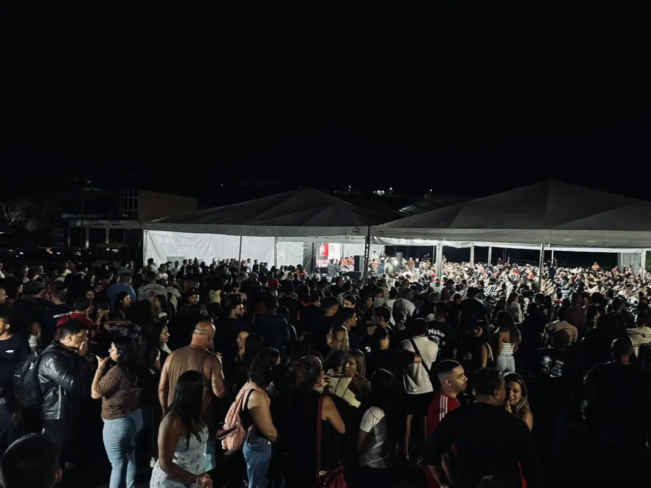Vereador Hadesh reúne cerca de 4,5 mil pessoas em evento de prestação de contas em Maricá 8 prestacao contas m hadesh